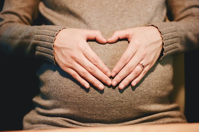 4 Ways to Ease Your Pregnant Mind